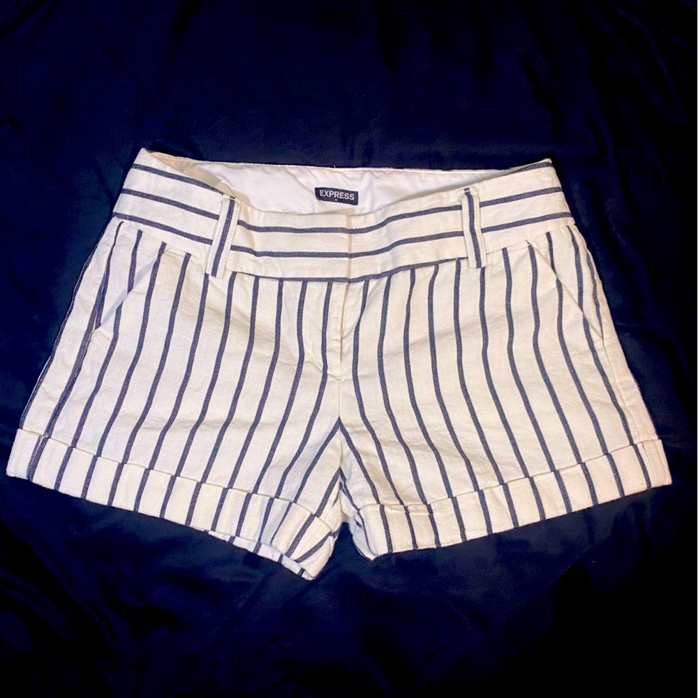 Express white pinstripe shorts size 6.